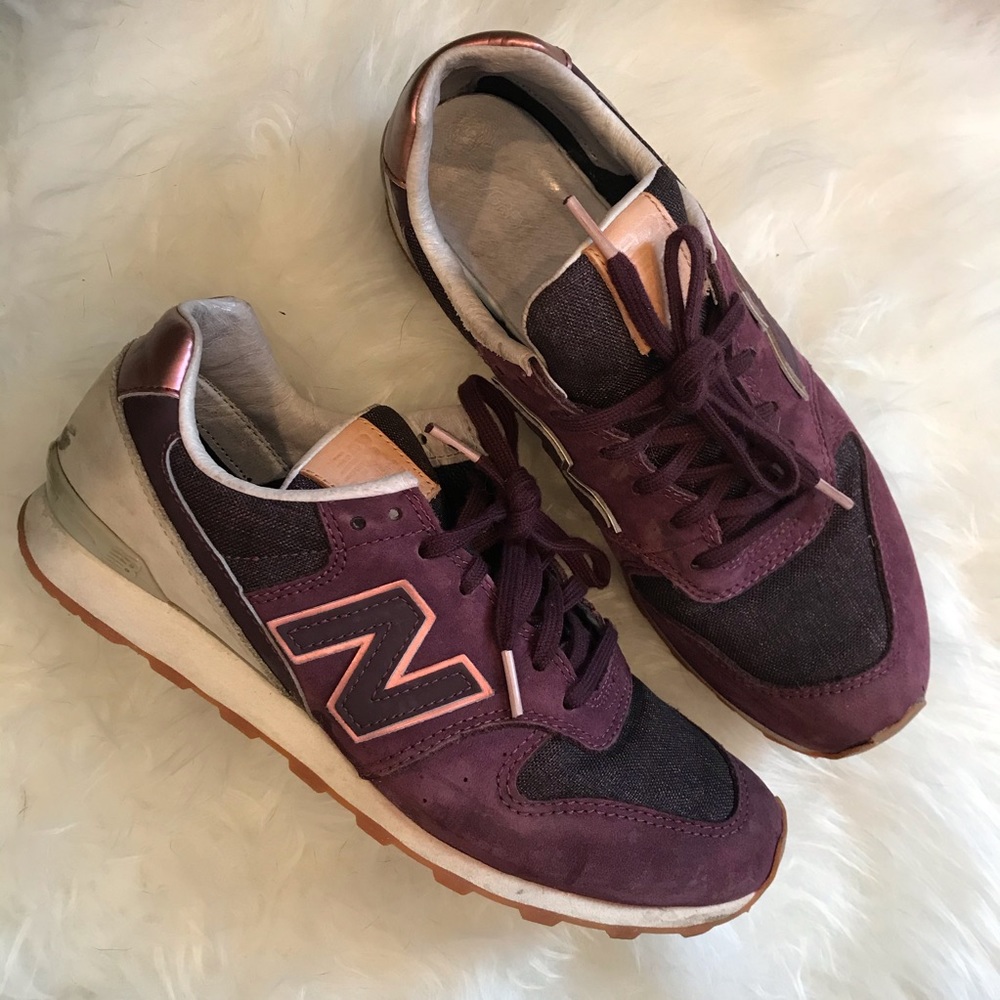 New balance 696 maroon rose gold suede sneakers